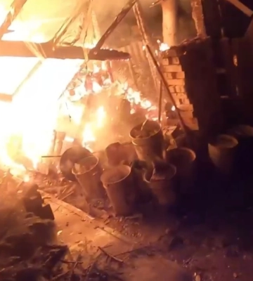 У Рівному вночі горіла господарська будівля (ВІДЕО)