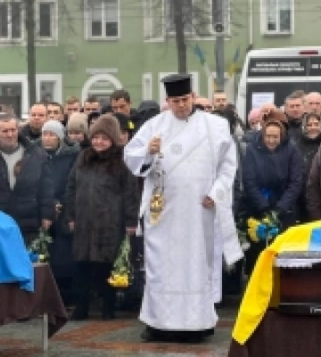 У Рівному в останню дорогу провели 22-річного Миколу Гуменюка, уродженця Острожчини