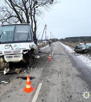 ДТП на Хмельниччині за участі маршрутного автобуса: травмувалась 48-річна жінка