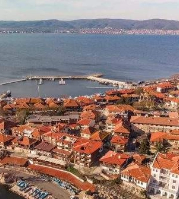 Хто з миколаївських декларантів придбав нерухомість за кордоном під час війни