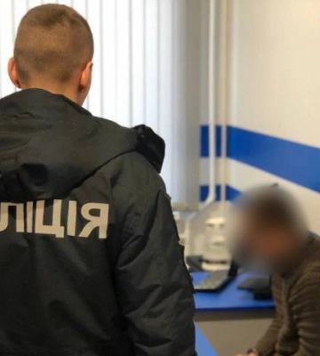 Позбавлення волі може загрожувати жителю Білгорода-Дністровського, який пограбував продавчиню крамниці