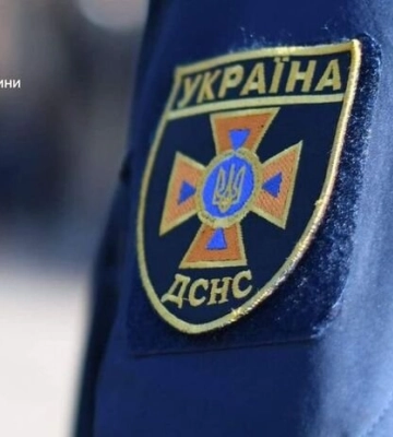 На Львівщині швидка застрягла у болоті