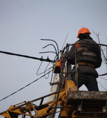 Покровськ повністю знеструмлено, енергетики з’ясовують причину