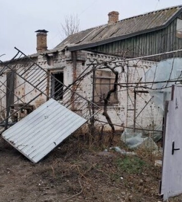 Війська РФ майже 20 разів обстріляли Нікопольський район - пошкоджені будинки, авто й АЗС