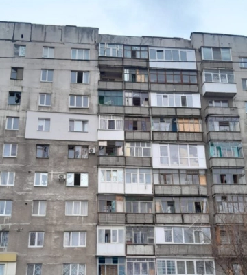 Росіяни обстріляли три райони Донеччини: десятки пошкоджених будинків