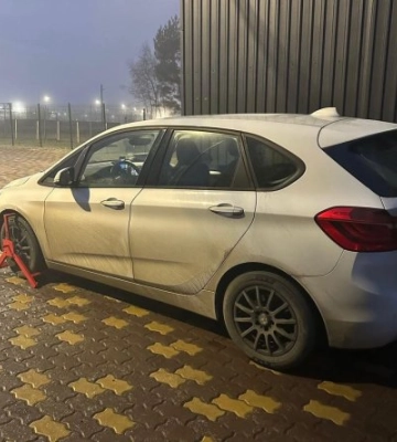 Розшукувану Інтерполом автівку виявили прикордонники