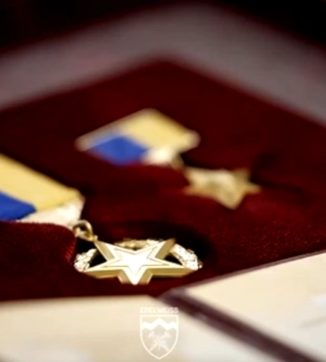 Президент України нагородив бійців “Едельвейсу” Президент України нагородив бійців “Едельвейсу”
