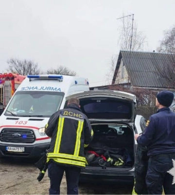 Поліція Київщини встановлює обставини пожежі, під час якої загинули двоє людей