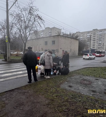 У Луцьку на переході авто наїхало на ногу дитині