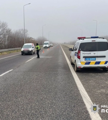 Внаслідок аварії загорілися дві вантажівки на трасі Київ-Одеса, - ФОТО