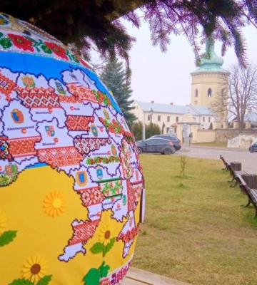 Найбільша різдвяна куля на Львівщині занесена до рекордів України