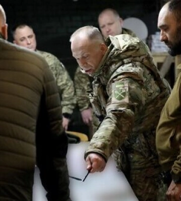 Сирський про обстановку на Донеччині: Ворог веде безперервні м’ясні штурми, зазнаючи рекордних втрат. ФОТО