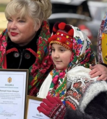 Рекорд України встановили у Жовкві: у центрі міста з’явилась найбільша різдвяна куля