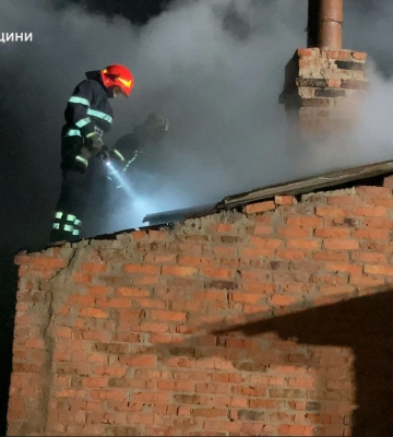 На Роменщині вогнеборці ліквідували пожежу в житловому секторі