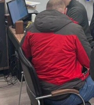 На Львівщині у поле викинули решти тварин