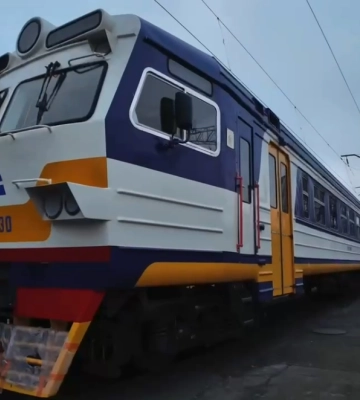 «Укрзалізниця» капітально відновила ще одну електричку: де вона їздитиме