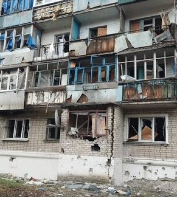 Доба на Харківщині: Загинула жінка, виникла пожежа після обстрілу РФ. ФОТОрепортаж