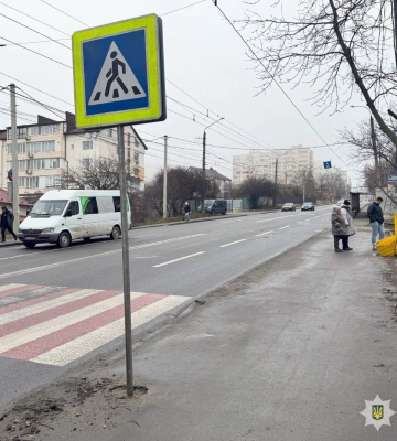 У Хмельницькому внаслідок наїзду на підлітка тяжко постраждав велосипедист