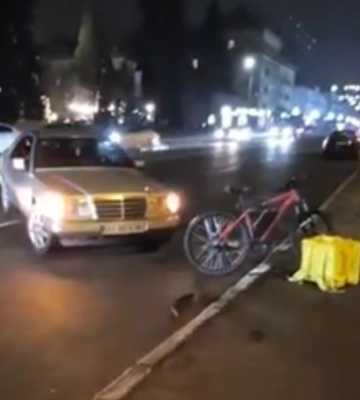 У Луцьку на проспекті Волі авто збило 24-річного кур&#039;єра: він у лікарні