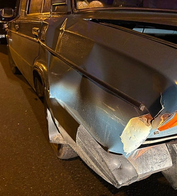 У Сумах водій скоїв ДТП та втік, загубивши номерний знак своєї автівки