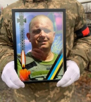 На Закарпатті прикордонники провели в останню путь свого побратима Валерія Індуса