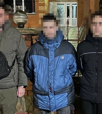 Підпалювали військові авто в Києві та Харкові: правоохоронці затримали чотирьох підозрюваних