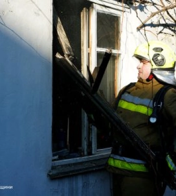 У Миколаєві на пожежі в житловому будинку загинув 42-річний чоловік