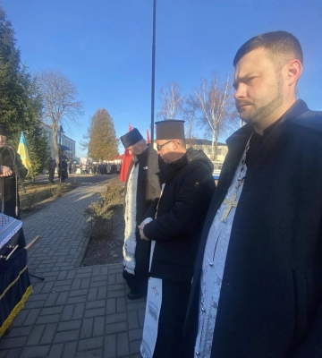Назавжди 34: на Волині прощаються з Героєм Володимиром Вельгусом