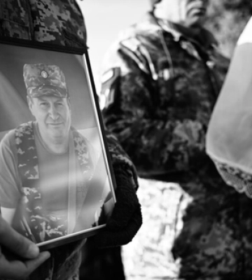 У Луцьку в останню дорогу провели воїна Сергія Кізима 