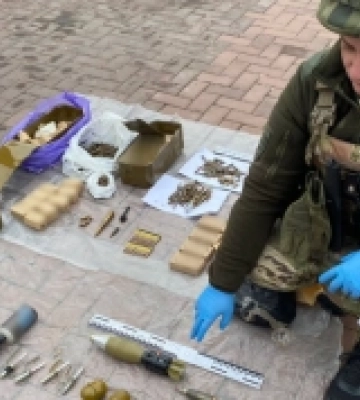 У жителя Рівного поліцейські вилучили арсенал зброї