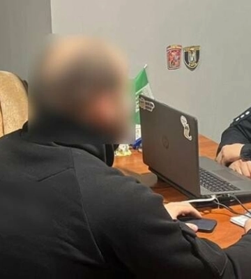 На Львівщині зловмисник видурив 10 тисяч гривень під приводом продажу дров.