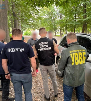 За спробу підкупити прикордонника для незаконного перетину кордону засуджено жителя Луганщини
