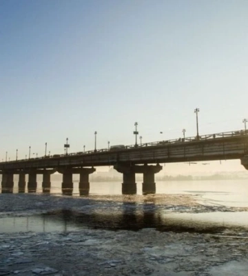Київ: рух поблизу моста Патона сьогодні буде обмежено