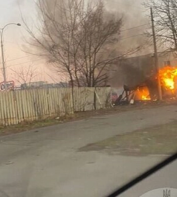 Атака "шахедів" на Київ: уламки впали у двох районів. Троє постраждалих (оновлено)