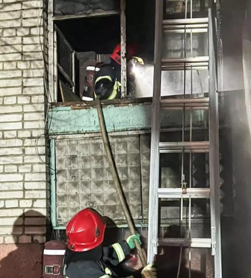 У Львові 14 рятувальників евакуювали з задимлених помешкань 8 людей
