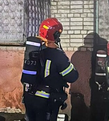 У Львові вогнеборці врятували з пожежі вісьмох людей