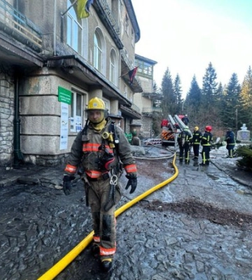 У Ворохті масштабна пожежа ледь не забрала життя понад сотні людей