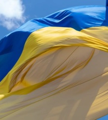 У Києві зняли головний прапор України: в чому причина