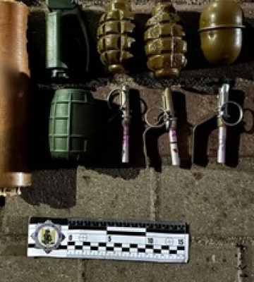 В Ирпене 51-летний мужчина хранил дома целый склад оружия и боеприпасов