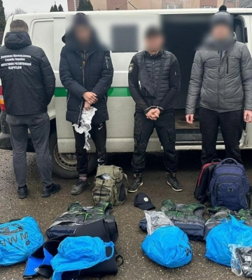 Вирядився поліцейським: на Закарпатті переправник ледь не вбив свого &quot;клієнта&quot;