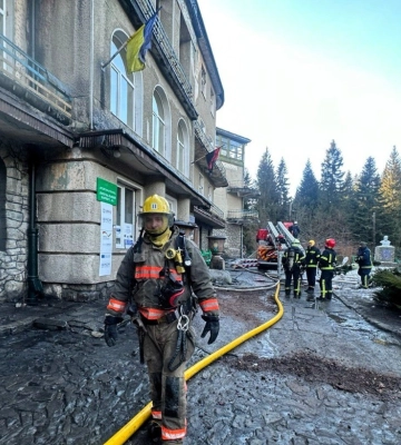 У Ворохті масштабна пожежа ледь не забрала життя понад сотні людей