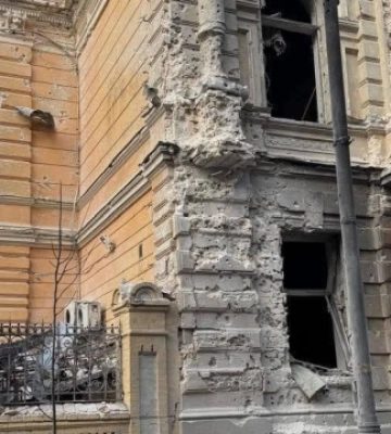 У Києві внаслідок російської атаки пошкоджений будинок Національної спілки письменників