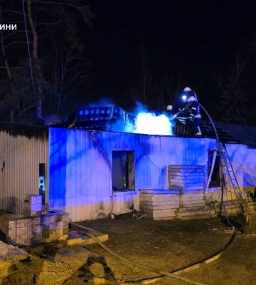 У будівлі на цвинтарі у Харкові сталася пожежа: загинули двоє чоловіків