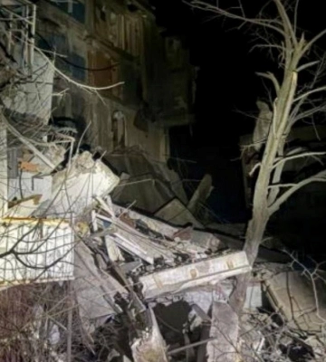 Окупанти 11 разів ударили КАБами по Степногірську: зруйновано багатоповерхівку
