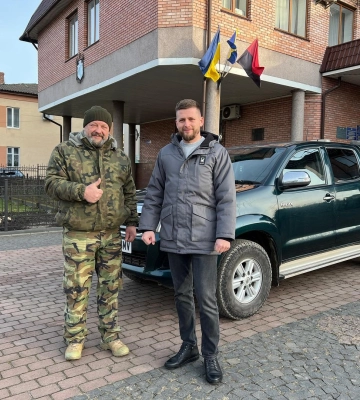 Ще одне авто поїде з Костополя на фронт