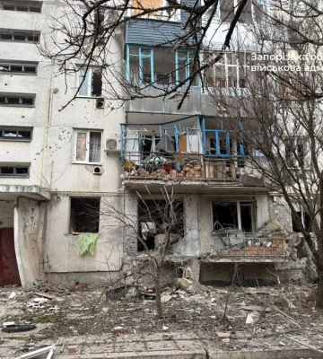 Окупанти 11 разів ударили КАБами по Степногірську: зруйновано багатоповерхівку