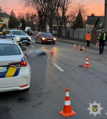 У Львові внаслідок наїзду автівки загинула пішохідка