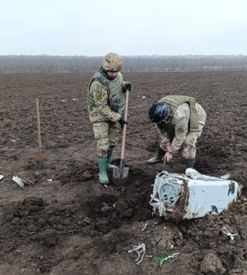 У полі на Кіровоградщині знайшли бойову частину ракети (ФОТОФАКТ)
