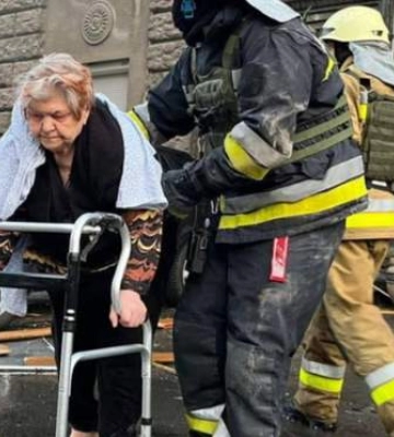 &quot;Сердце выпрыгивало из груди&quot;: история 90-летней киевлянки, которая пережила российский удар по Киеву