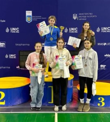 Миколаївські фехтувальники здобули нагороди всіх ґатунків на всеукраїнському турнірі «Різдвяний кубок»